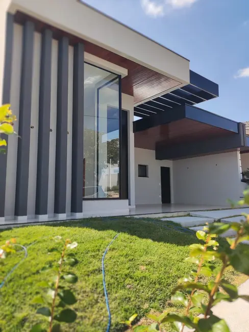 Foto 3 de Casa de Condomínio com 3 quartos à venda, 150m2 em Bairro do Grama, Cacapava - SP