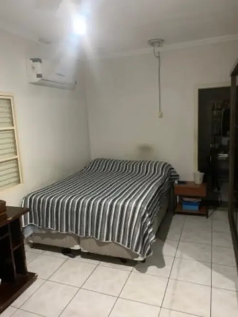Foto 8 de Casa com 4 quartos à venda, 210m2 em Tremembe - SP