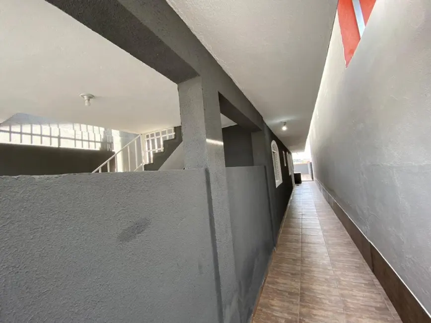 Foto 2 de Sobrado com 2 quartos à venda, 265m2 em Campos Elíseos, Taubate - SP