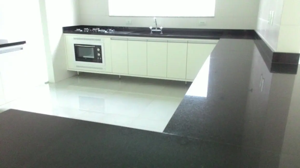 Foto 7 de Sobrado com 3 quartos à venda, 340m2 em Nossa Senhora do Perpétuo Socorro, Pindamonhangaba - SP