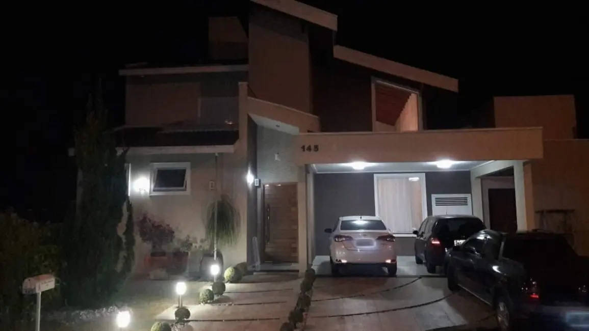 Foto 2 de Sobrado com 3 quartos à venda, 260m2 em Tremembe - SP