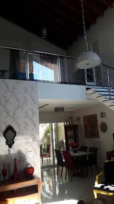 Foto 8 de Sobrado com 3 quartos à venda, 260m2 em Tremembe - SP