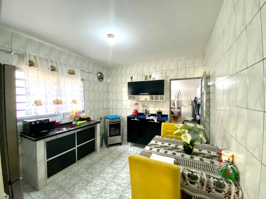 Foto 5 de Sobrado com 2 quartos à venda, 88m2 em Jardim Gurilândia, Taubate - SP