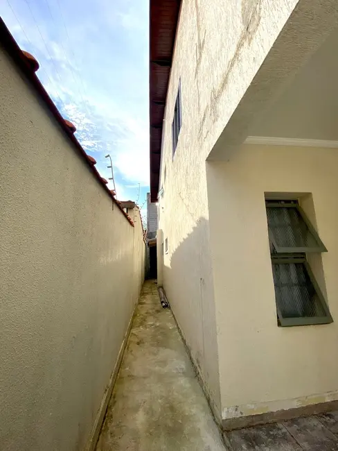 Foto 3 de Sobrado com 2 quartos à venda, 88m2 em Jardim Gurilândia, Taubate - SP