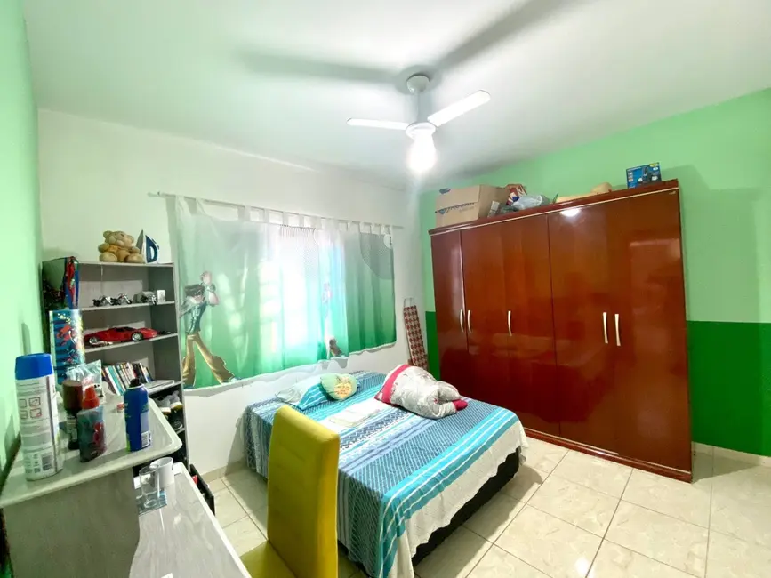 Foto 9 de Sobrado com 2 quartos à venda, 88m2 em Jardim Gurilândia, Taubate - SP
