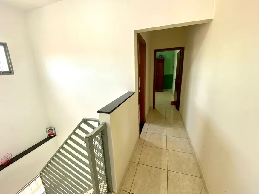Foto 8 de Sobrado com 2 quartos à venda, 88m2 em Jardim Gurilândia, Taubate - SP