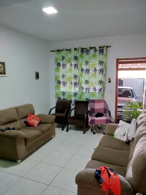 Foto 2 de Sobrado com 2 quartos à venda, 76m2 em Jardim Santa Tereza, Taubate - SP