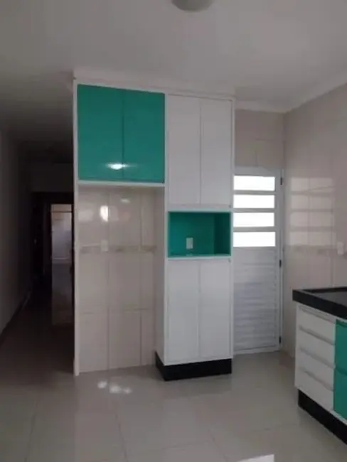 Foto 2 de Casa com 2 quartos à venda em Taubate - SP