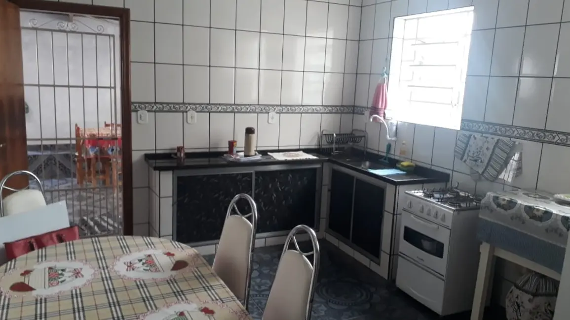 Foto 3 de Casa com 3 quartos à venda, 156m2 em Centro, Aparecida - SP