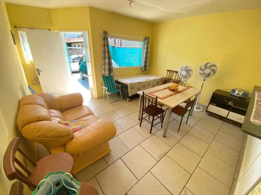 Foto 1 de Casa com 2 quartos à venda, 20m2 em Centro, Ubatuba - SP