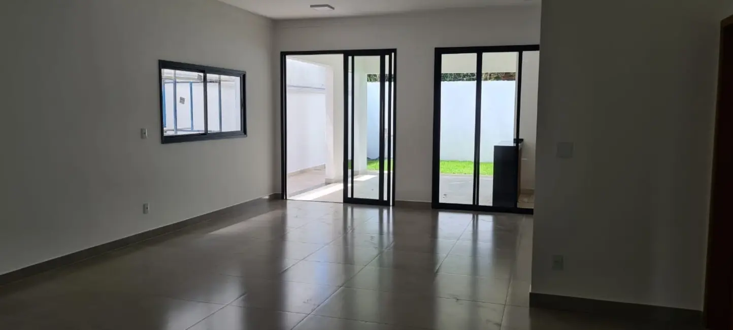 Foto 5 de Casa de Condomínio com 3 quartos à venda, 172m2 em Tremembe - SP