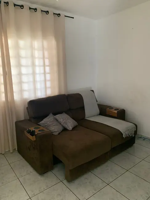 Foto 3 de Casa com 4 quartos à venda, 145m2 em Loteamento Residencial Andrade, Pindamonhangaba - SP