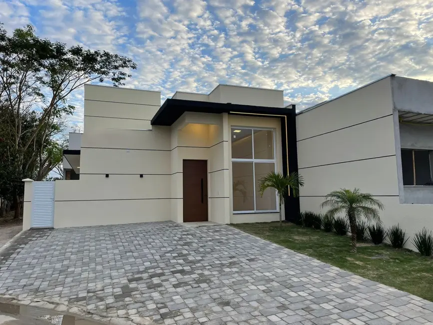 Foto 1 de Casa de Condomínio com 2 quartos à venda, 90m2 em Pindamonhangaba - SP