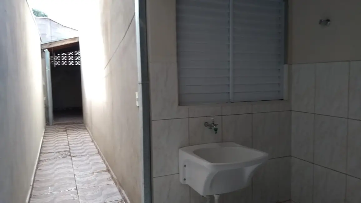 Foto 3 de Casa com 3 quartos à venda, 72m2 em Pindamonhangaba - SP