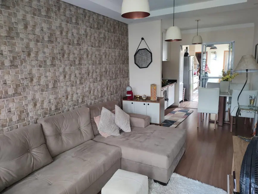 Foto 4 de Casa de Condomínio com 2 quartos à venda, 55m2 em Pindamonhangaba - SP