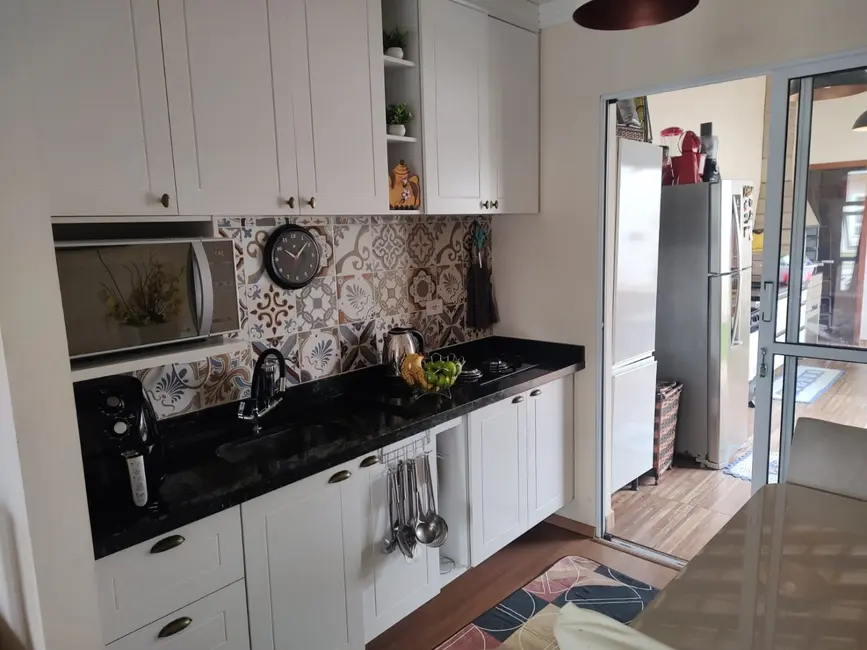 Foto 9 de Casa de Condomínio com 2 quartos à venda, 55m2 em Pindamonhangaba - SP