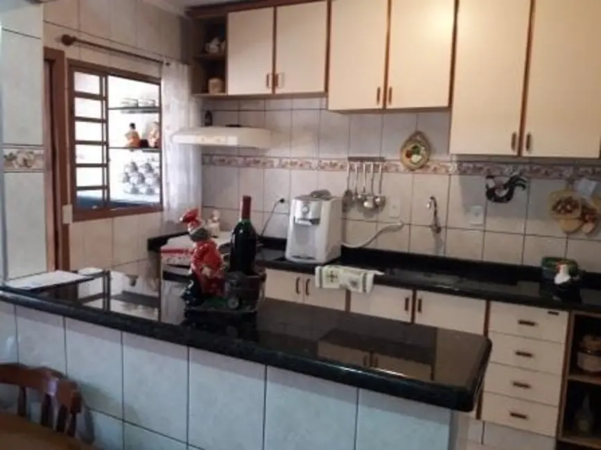 Foto 7 de Casa com 3 quartos à venda, 134m2 em Vila Rica, Pindamonhangaba - SP