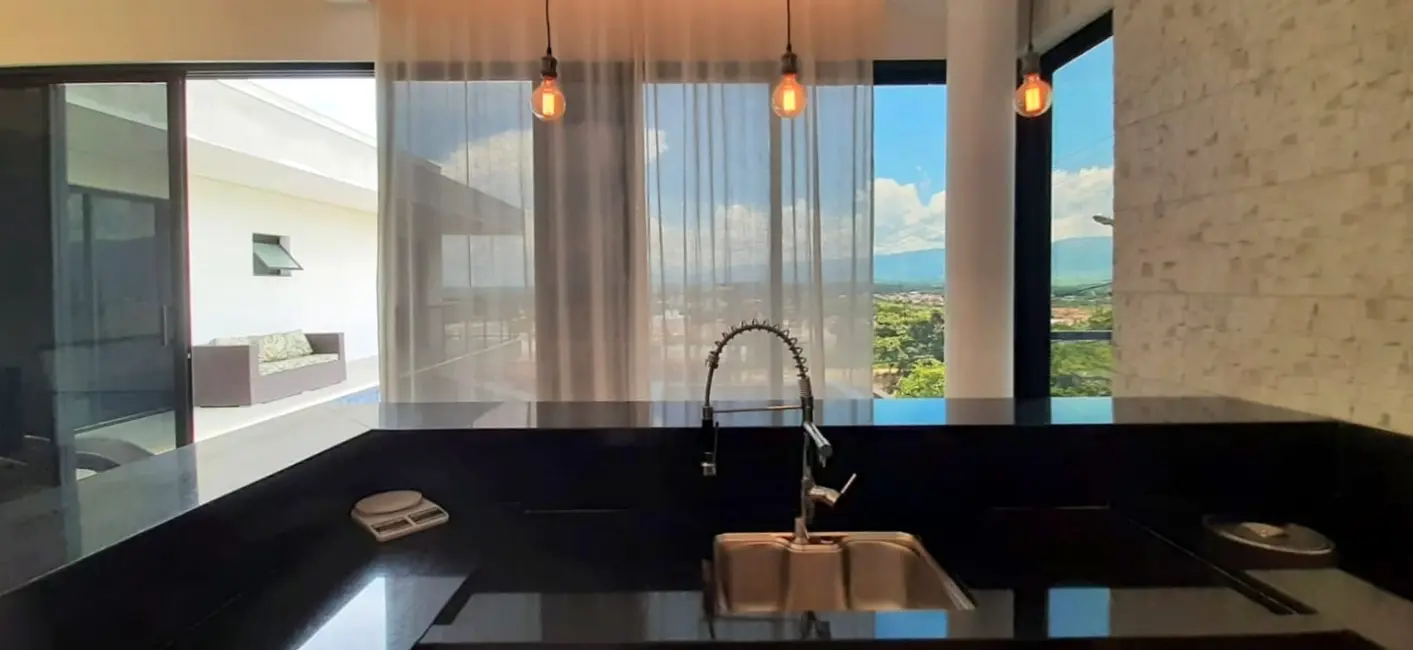 Foto 9 de Casa com 3 quartos à venda, 250m2 em Village Mantiqueira, Guaratingueta - SP