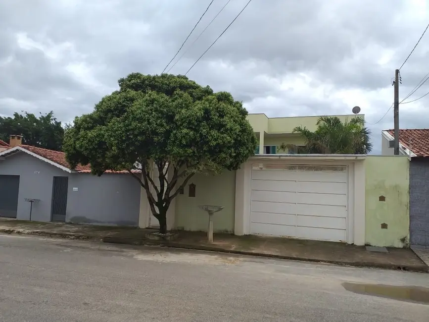 Foto 2 de Sobrado com 3 quartos à venda, 147m2 em Residencial Village Santana, Guaratingueta - SP
