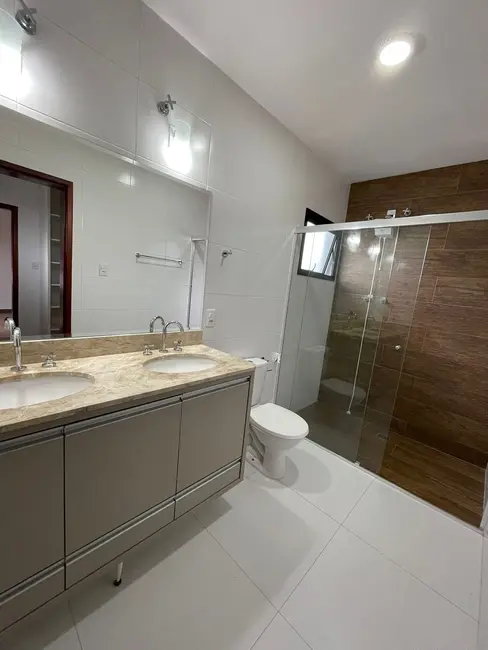 Foto 4 de Casa de Condomínio com 3 quartos à venda, 250m2 em Tremembe - SP