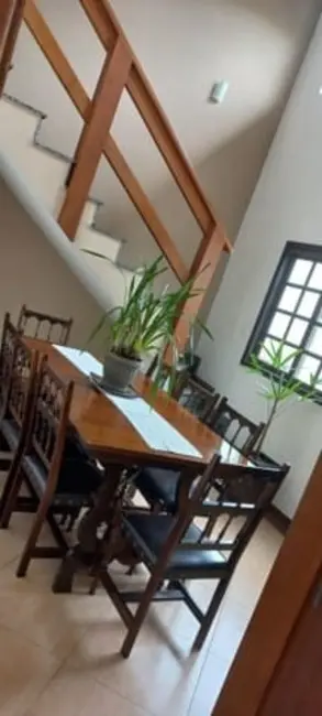 Foto 4 de Sobrado com 4 quartos à venda, 250m2 em Residencial San Marino, Taubate - SP