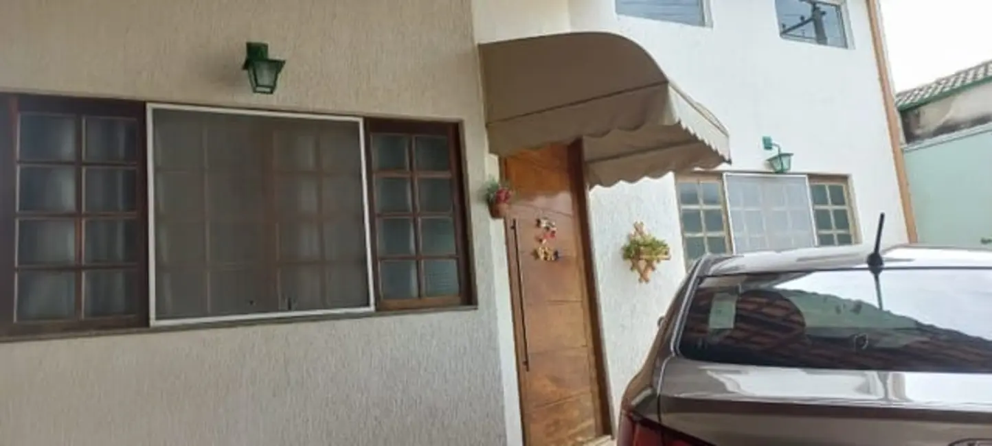 Foto 1 de Sobrado com 4 quartos à venda, 250m2 em Residencial San Marino, Taubate - SP