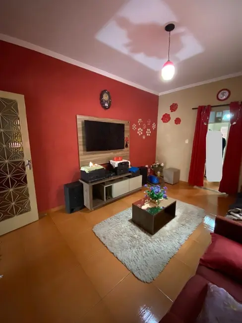 Foto 1 de Casa com 3 quartos à venda, 180m2 em Chácara do Visconde, Taubate - SP