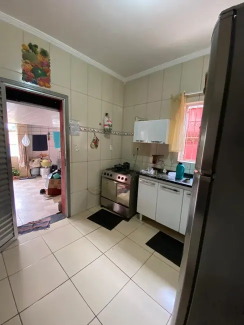 Foto 3 de Casa com 3 quartos à venda, 180m2 em Chácara do Visconde, Taubate - SP