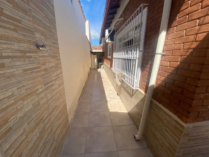 Casa com 4 quartos à venda, 300m2 em Aparecida - SP - imagem 5 Foto 5 de Casa com 4 quartos à venda, 300m2 em Aparecida - SP