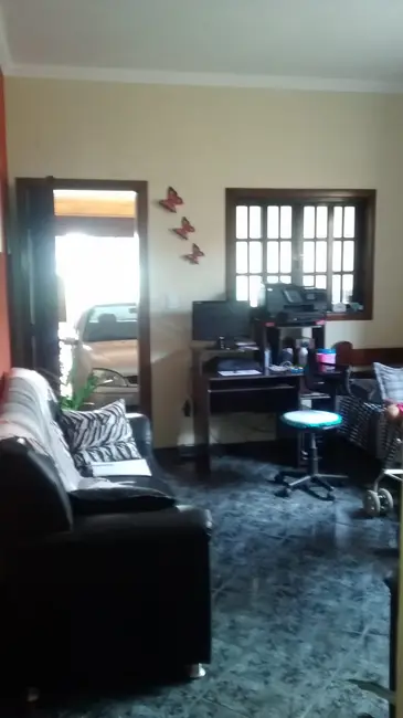 Foto 2 de Sobrado com 3 quartos à venda, 136m2 em Cidade Nova, Pindamonhangaba - SP