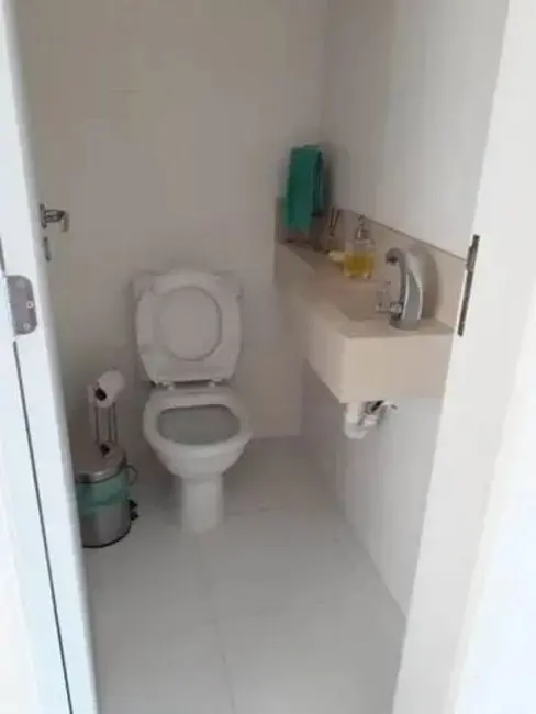 Sobrado com 4 quartos à venda, 136m2 em Sao Jose Dos Campos - SP - imagem 9 Foto 9 de Sobrado com 4 quartos à venda, 136m2 em Sao Jose Dos Campos - SP