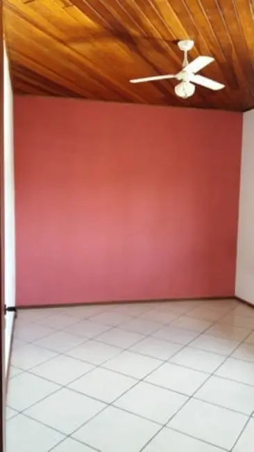 Foto 1 de Sobrado com 3 quartos à venda em Pindamonhangaba - SP