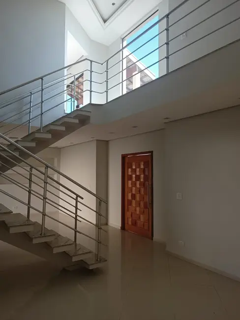 Foto 6 de Sobrado com 4 quartos à venda, 311m2 em Mombaça, Pindamonhangaba - SP