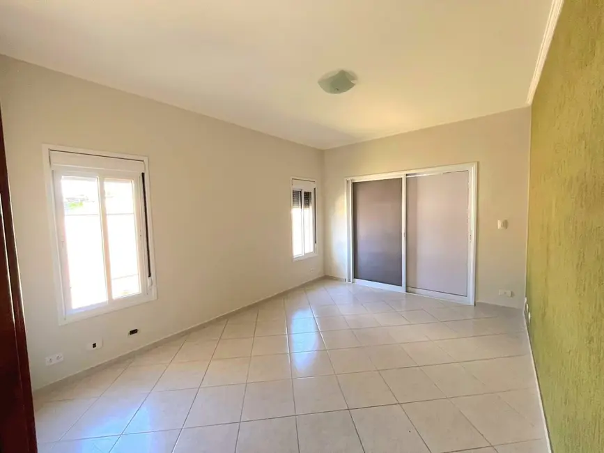 Foto 9 de Sobrado com 4 quartos à venda, 311m2 em Mombaça, Pindamonhangaba - SP
