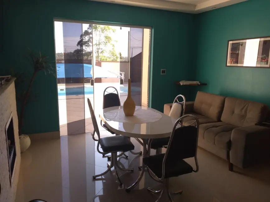 Foto 4 de Casa com 3 quartos à venda, 124m2 em Residencial Estoril, Taubate - SP