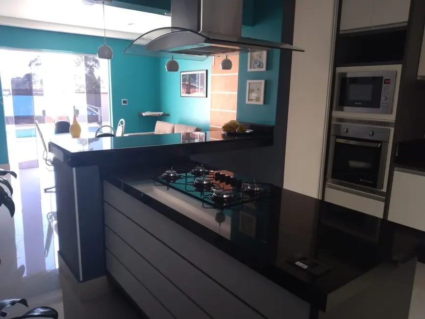 Foto 9 de Casa com 3 quartos à venda, 124m2 em Residencial Estoril, Taubate - SP