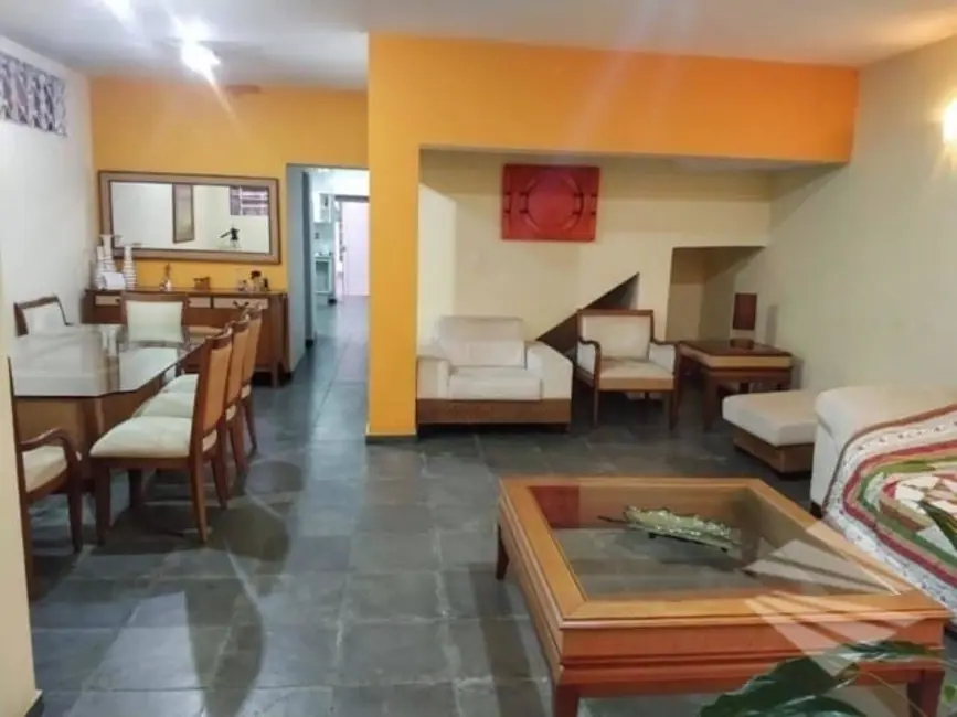 Foto 1 de Sobrado com 3 quartos à venda, 240m2 em Centro, Taubate - SP