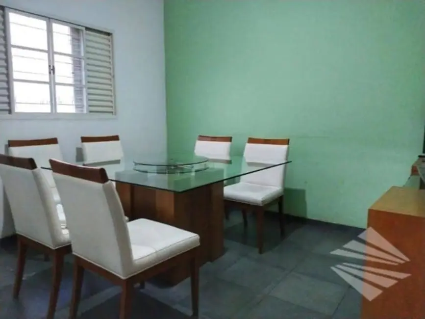 Foto 6 de Sobrado com 3 quartos à venda, 240m2 em Centro, Taubate - SP