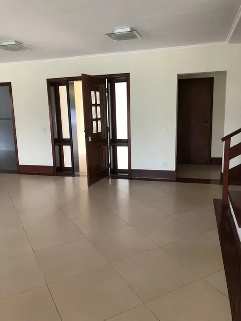 Foto 1 de Casa com 3 quartos à venda, 444m2 em Nossa Senhora do Perpétuo Socorro, Pindamonhangaba - SP