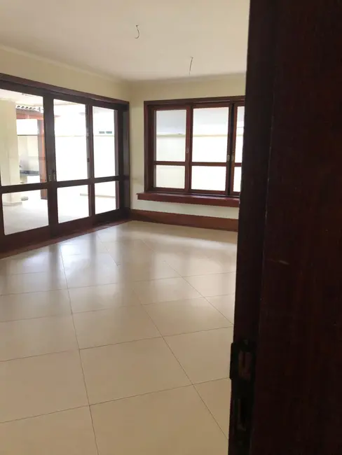 Foto 9 de Casa com 3 quartos à venda, 444m2 em Nossa Senhora do Perpétuo Socorro, Pindamonhangaba - SP