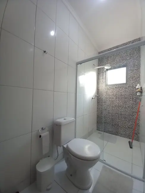 Foto 6 de Casa com 2 quartos à venda, 125m2 em Residencial Estoril, Taubate - SP