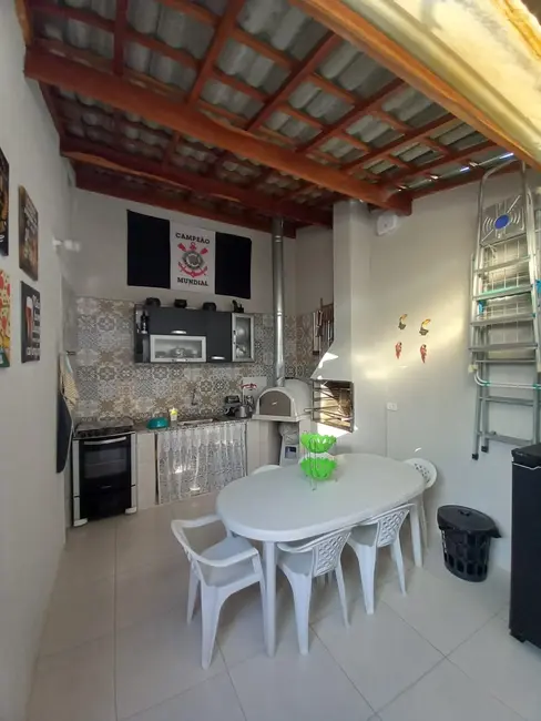 Foto 5 de Casa com 2 quartos à venda, 125m2 em Residencial Estoril, Taubate - SP