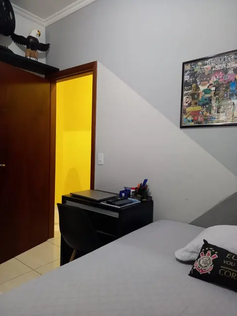 Foto 9 de Casa com 2 quartos à venda, 125m2 em Residencial Estoril, Taubate - SP