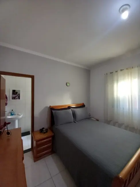 Foto 8 de Casa com 2 quartos à venda, 125m2 em Residencial Estoril, Taubate - SP