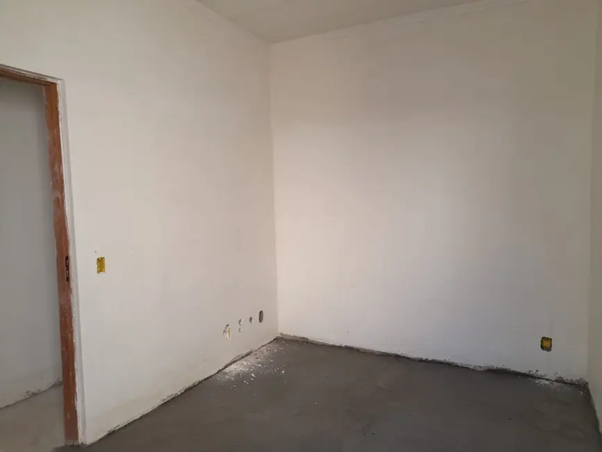 Foto 4 de Casa com 2 quartos à venda, 75m2 em Jardim Eloyna, Pindamonhangaba - SP