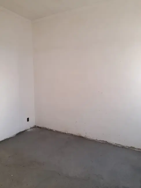 Casa com 2 quartos à venda, 75m2 em Jardim Eloyna, Pindamonhangaba - SP - imagem 1 Foto 1 de Casa com 2 quartos à venda, 75m2 em Jardim Eloyna, Pindamonhangaba - SP