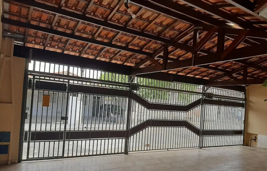 Foto 3 de Casa com 4 quartos à venda, 171m2 em Santana, Pindamonhangaba - SP