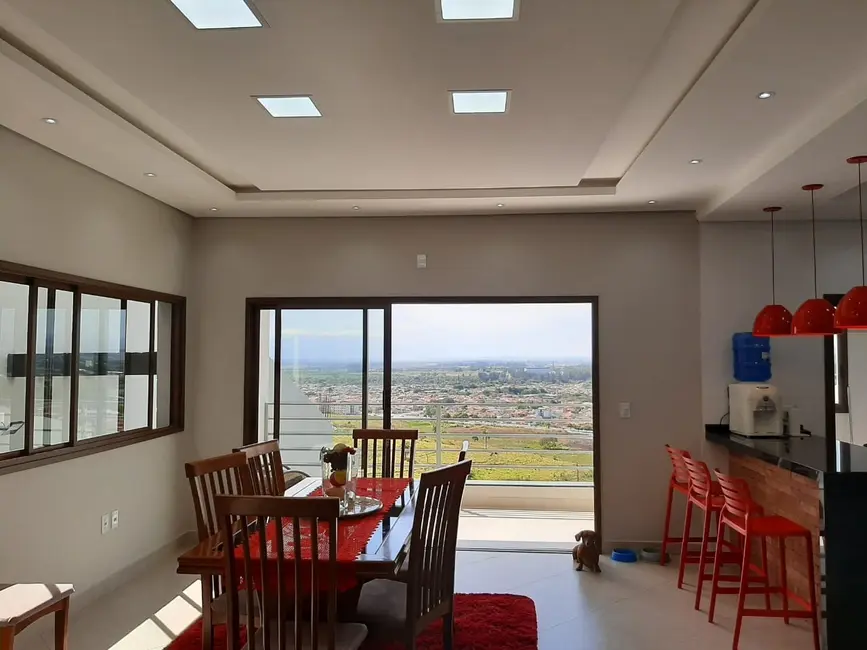 Foto 8 de Sobrado com 4 quartos à venda, 450m2 em Village Mantiqueira, Guaratingueta - SP