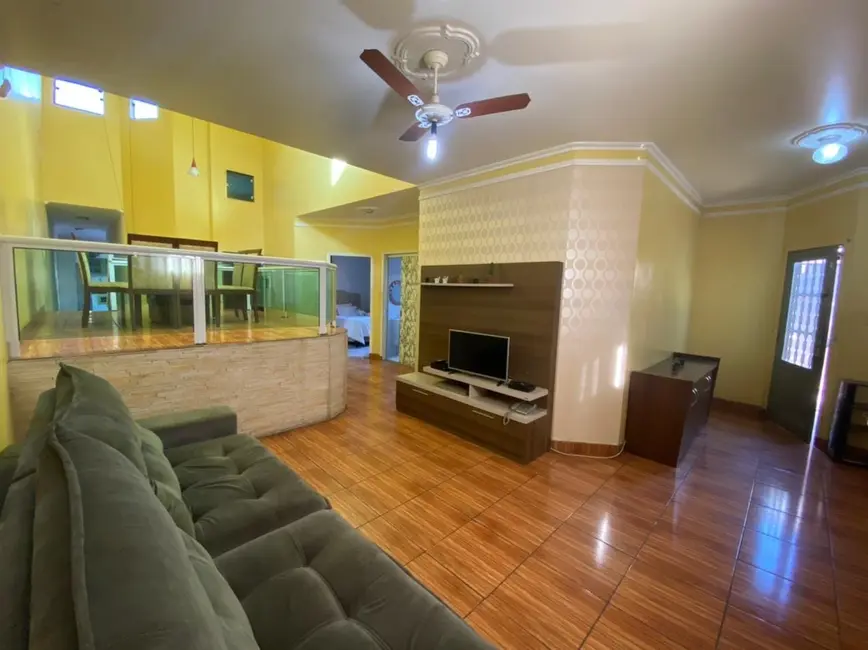 Foto 5 de Casa com 4 quartos à venda, 140m2 em Jardim Gurilândia, Taubate - SP