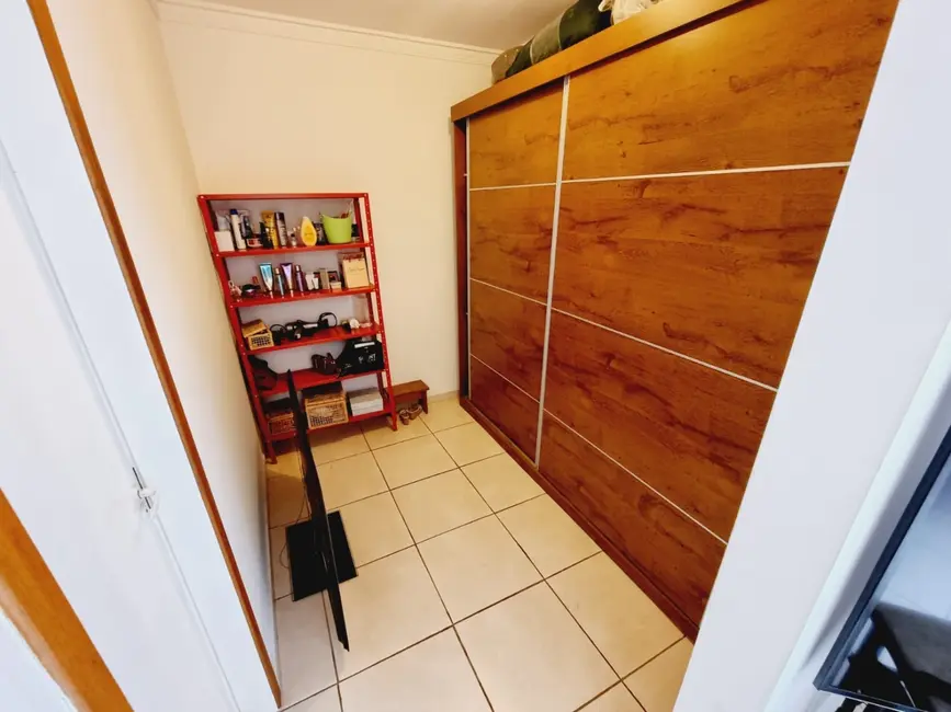 Foto 5 de Casa de Condomínio com 3 quartos à venda, 180m2 em Chácaras Reunidas Brasil, Taubate - SP